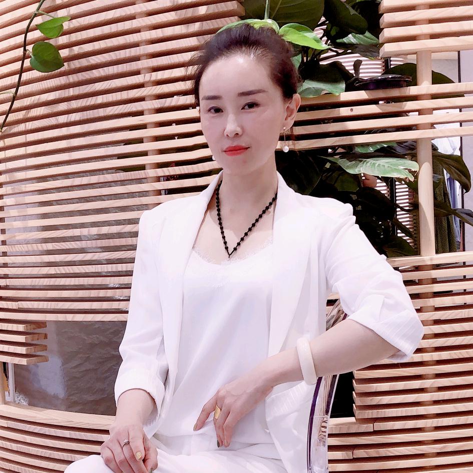 不美不萌不倾城
