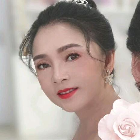 凤凰花开是希望（潘娇娇）