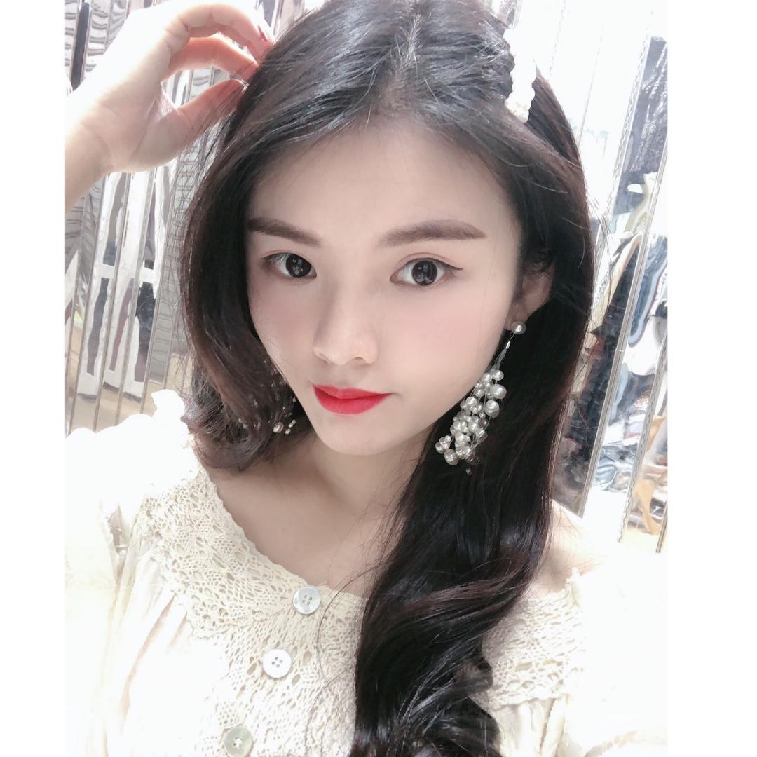 盈盈女装批发店