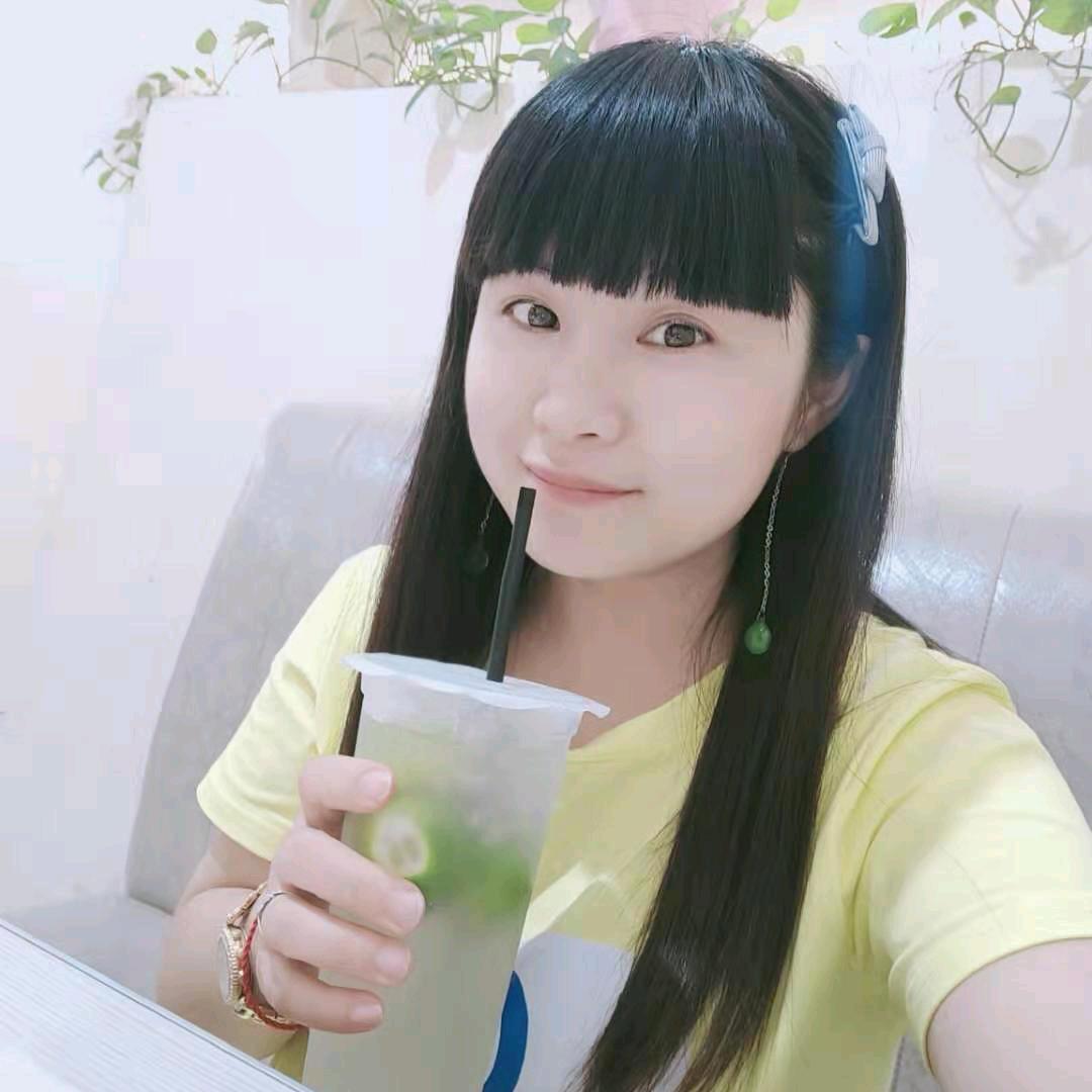 小龙女🎤爱唱歌