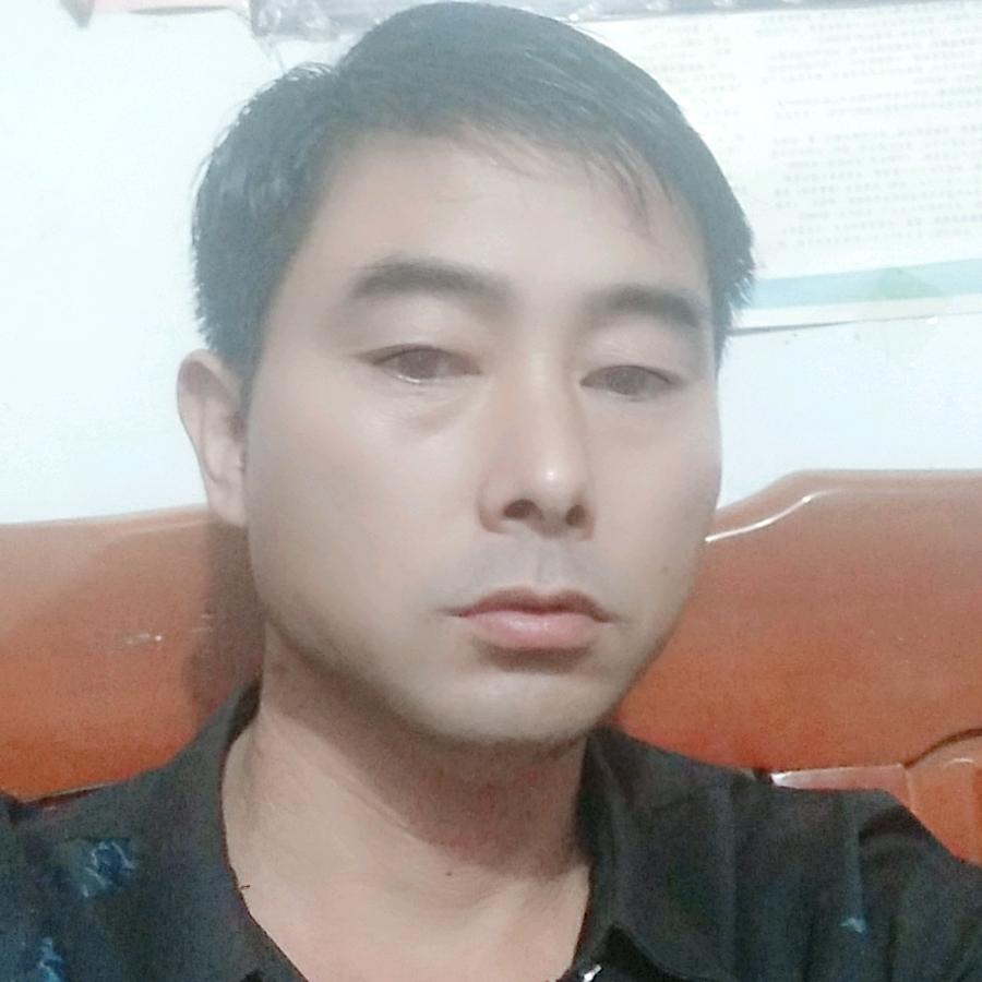 风中的云