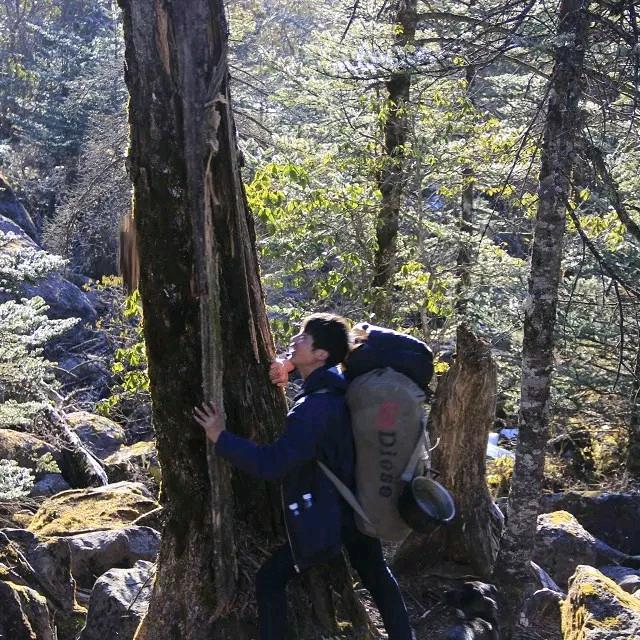 凉山登山爱好者