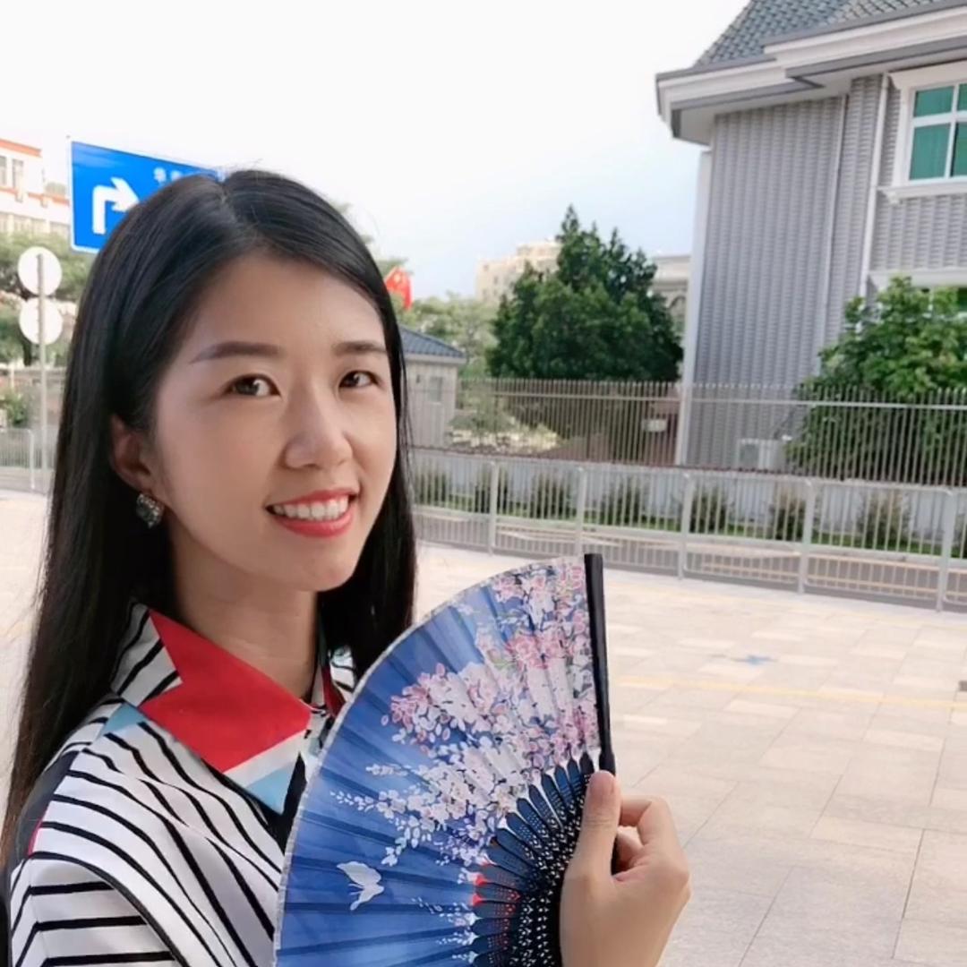 黄静爱搞笑