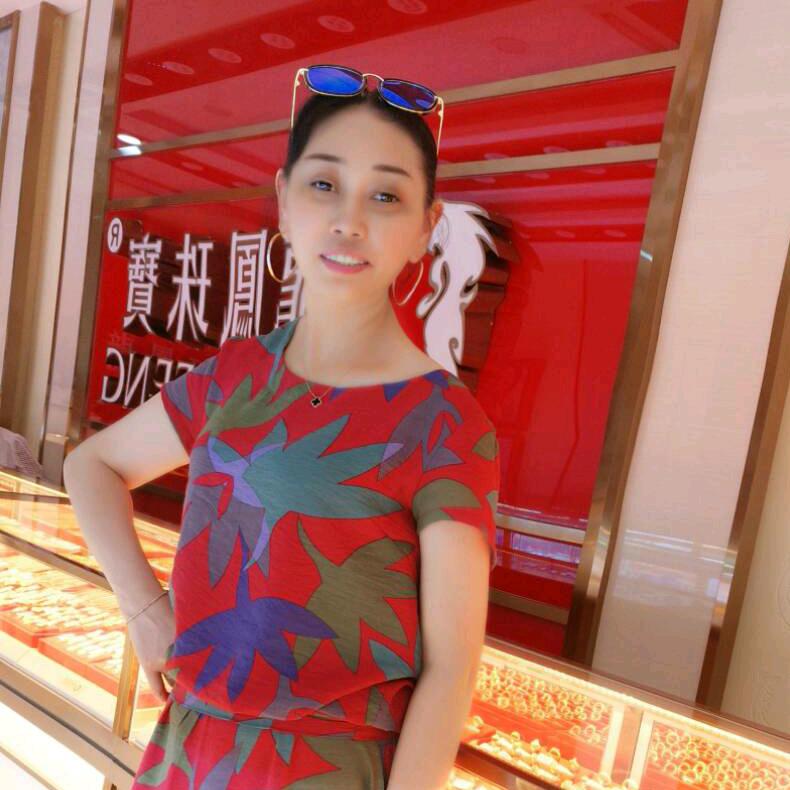 小张妹，(重庆云阳江口龙凤珠宝店)张建琼