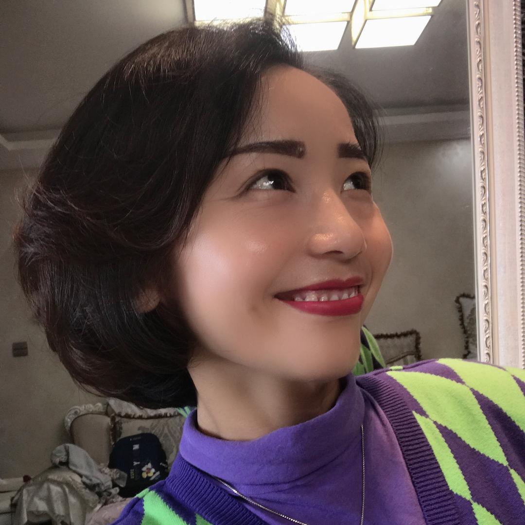 娜姐穿搭（中午14点开播）