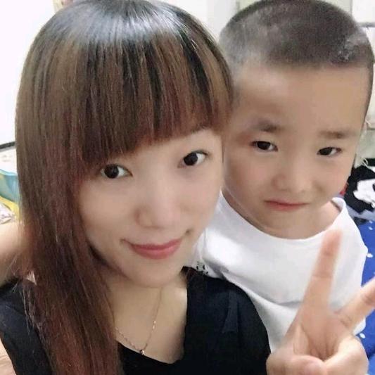 向家小琼