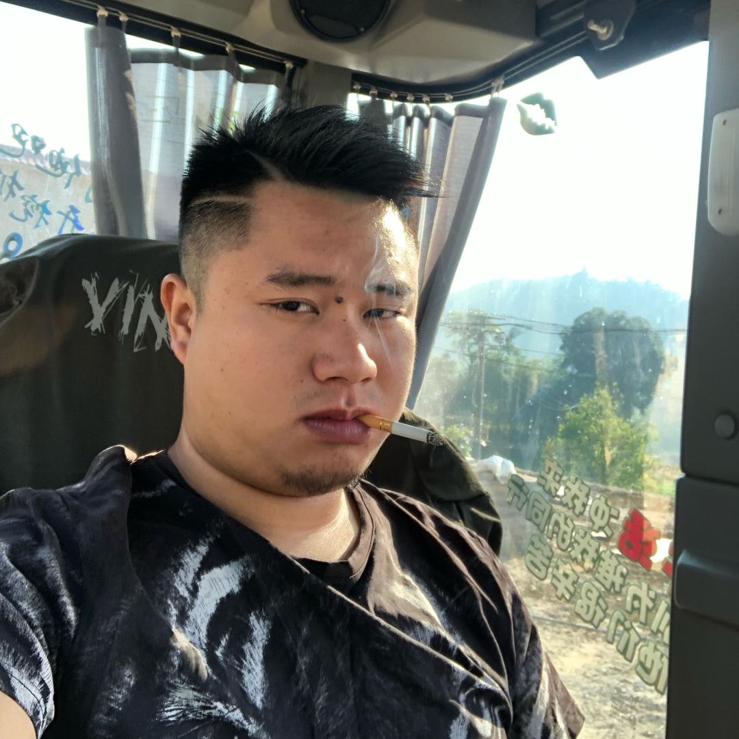 90后挖机哥