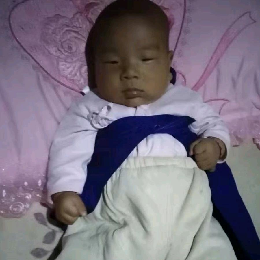 芳芳烤鱼店欢迎您