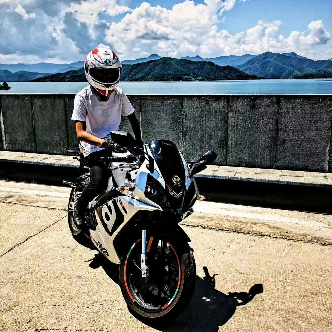 入世尘埃