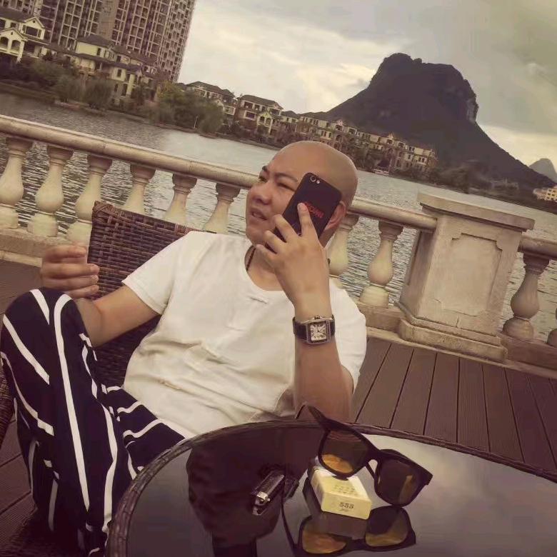 东华小亮哥