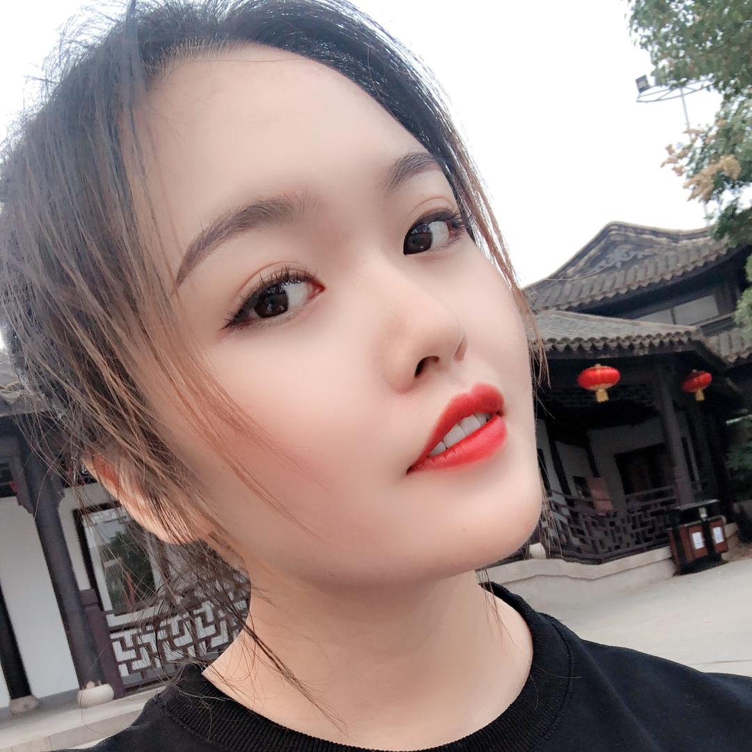 依迷*美服:美甲💅🏻美睫店