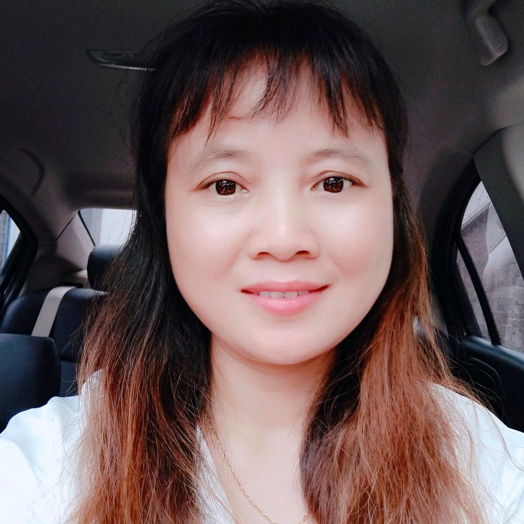 玲姐（爱唱歌）每天9:40开播。