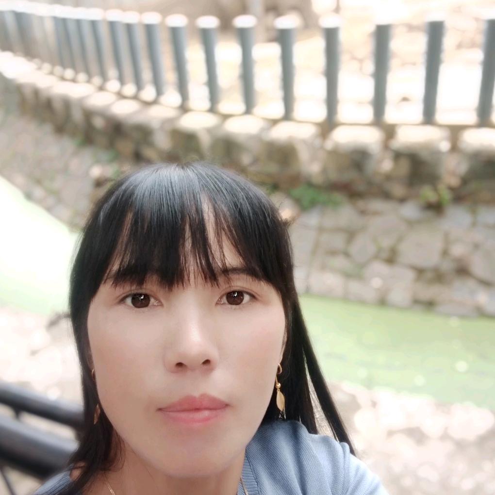 阳光明媚