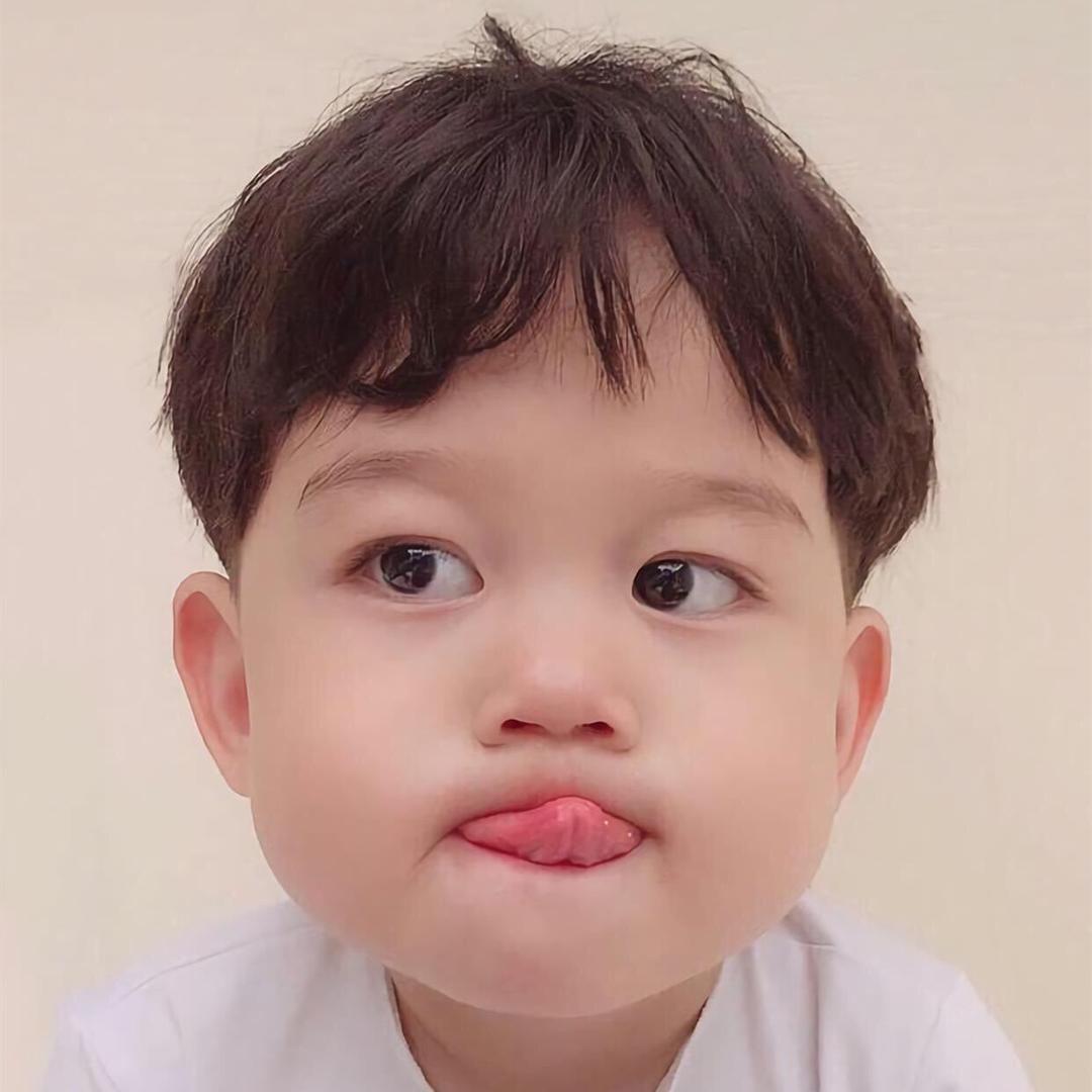 配 角
