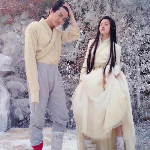 唯爱晓希（秒赞连赞拉黑）