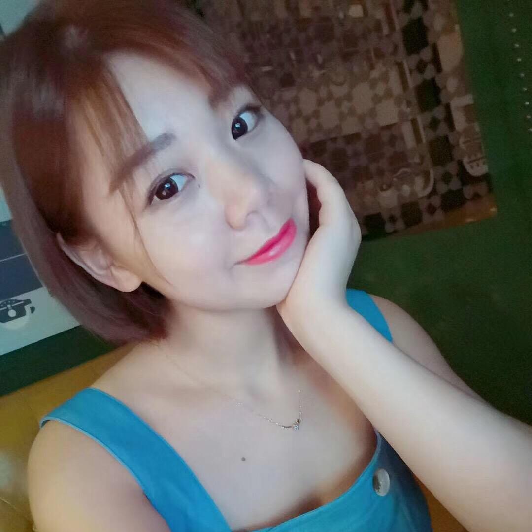 一只没有那么精致的猪猪女孩✨
