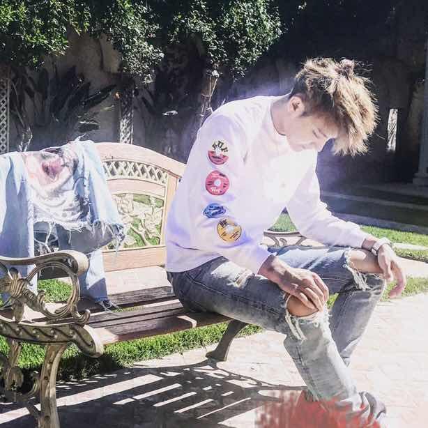 爬着走的不热心年轻土哥们