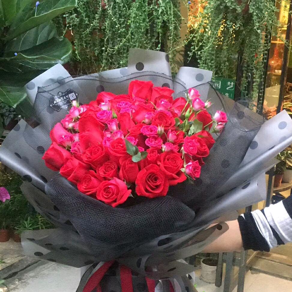 宜章岩泉芳芳花店