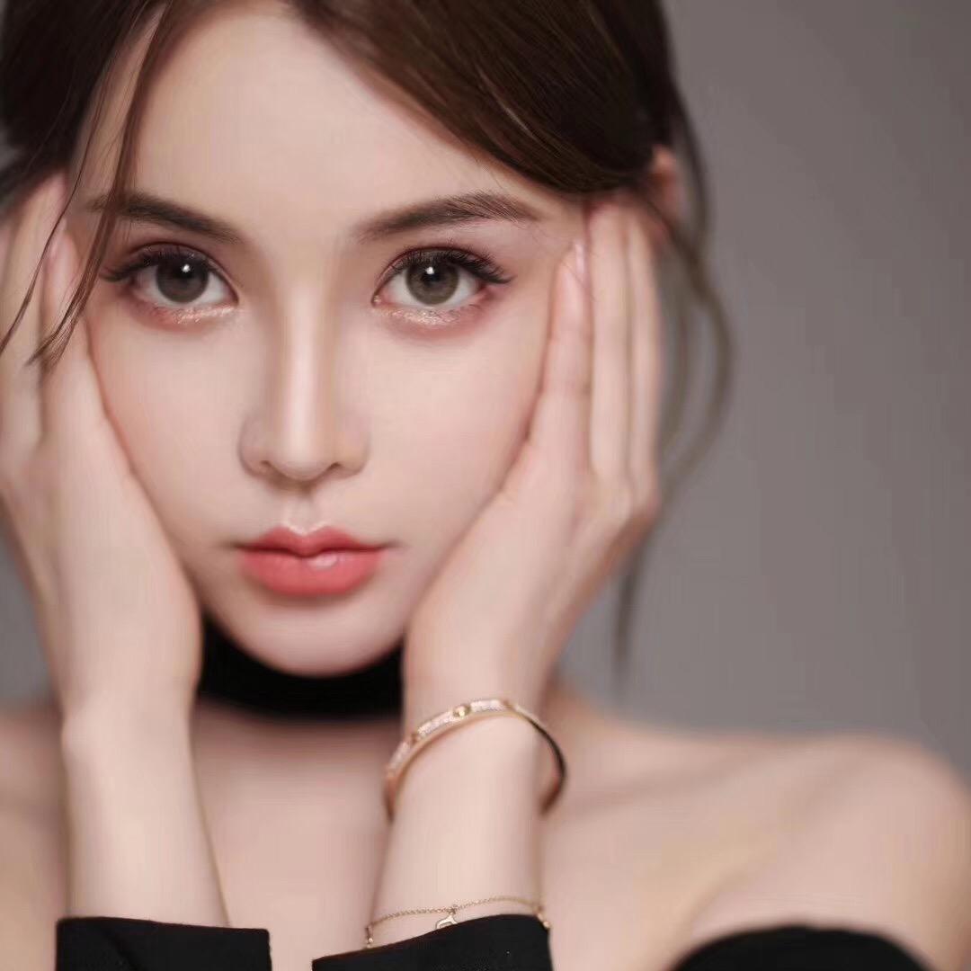 💋 百变女王👸 ృ༊