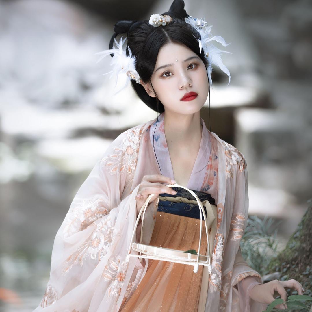 汉服梳妆🐱喵喵（最后一期网课招生）
