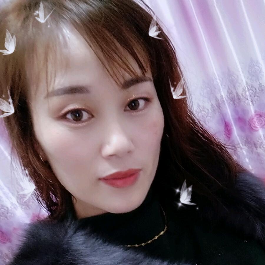 霞姐🌹修改衣服。