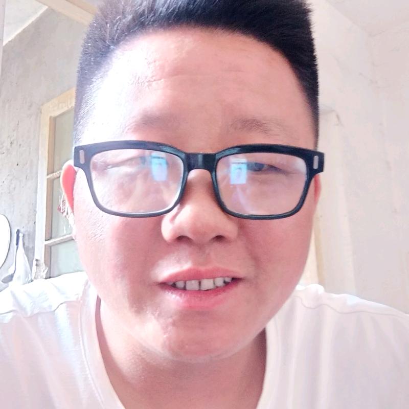 百万钢构安装广告灯箱