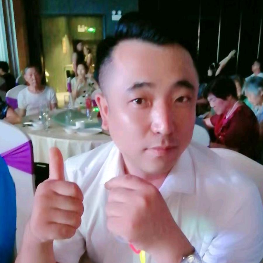 何玉明