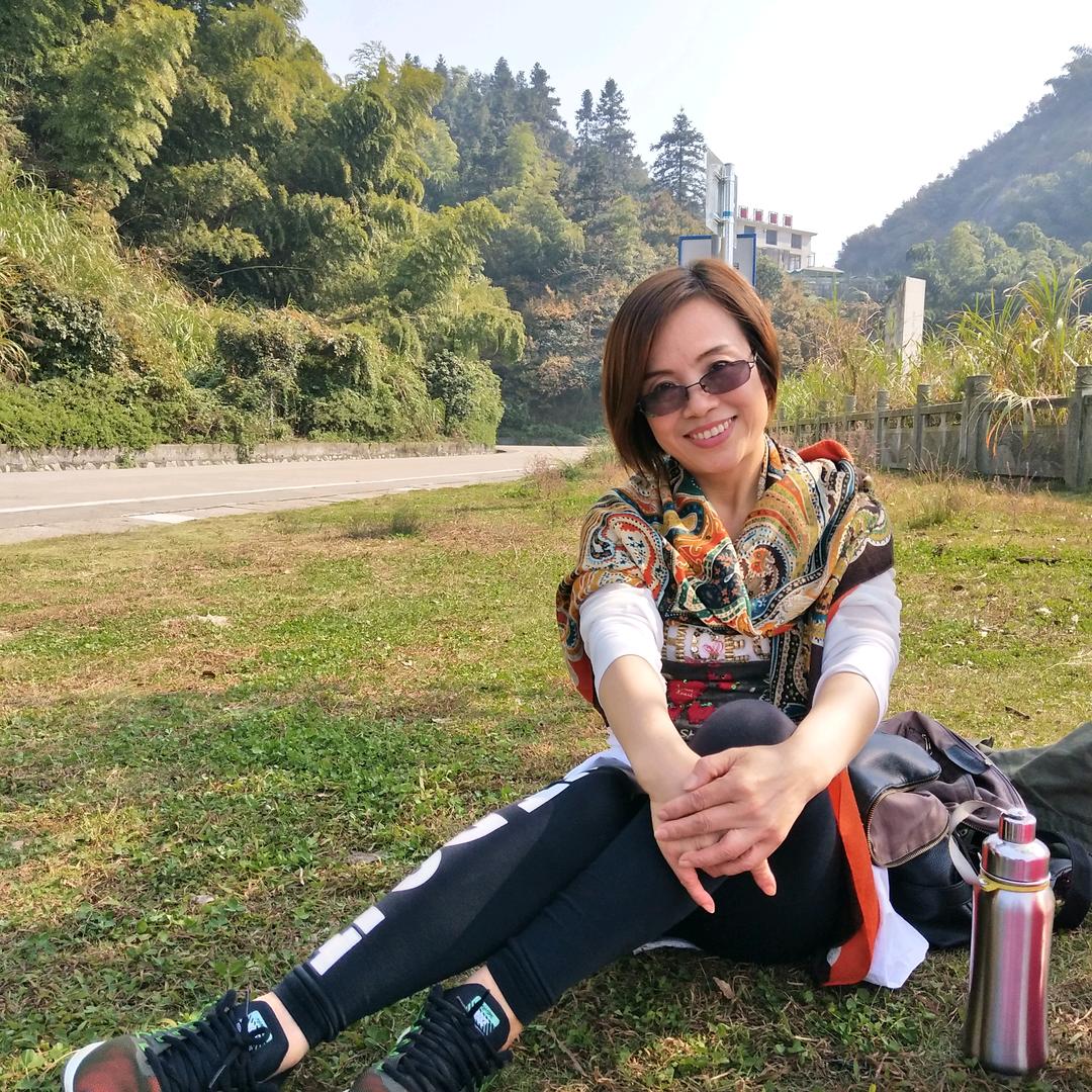 资深岩板人龙姐