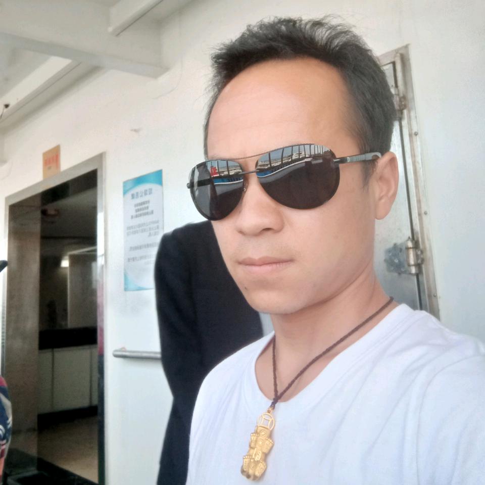 挖机出租扬武，货车拉货