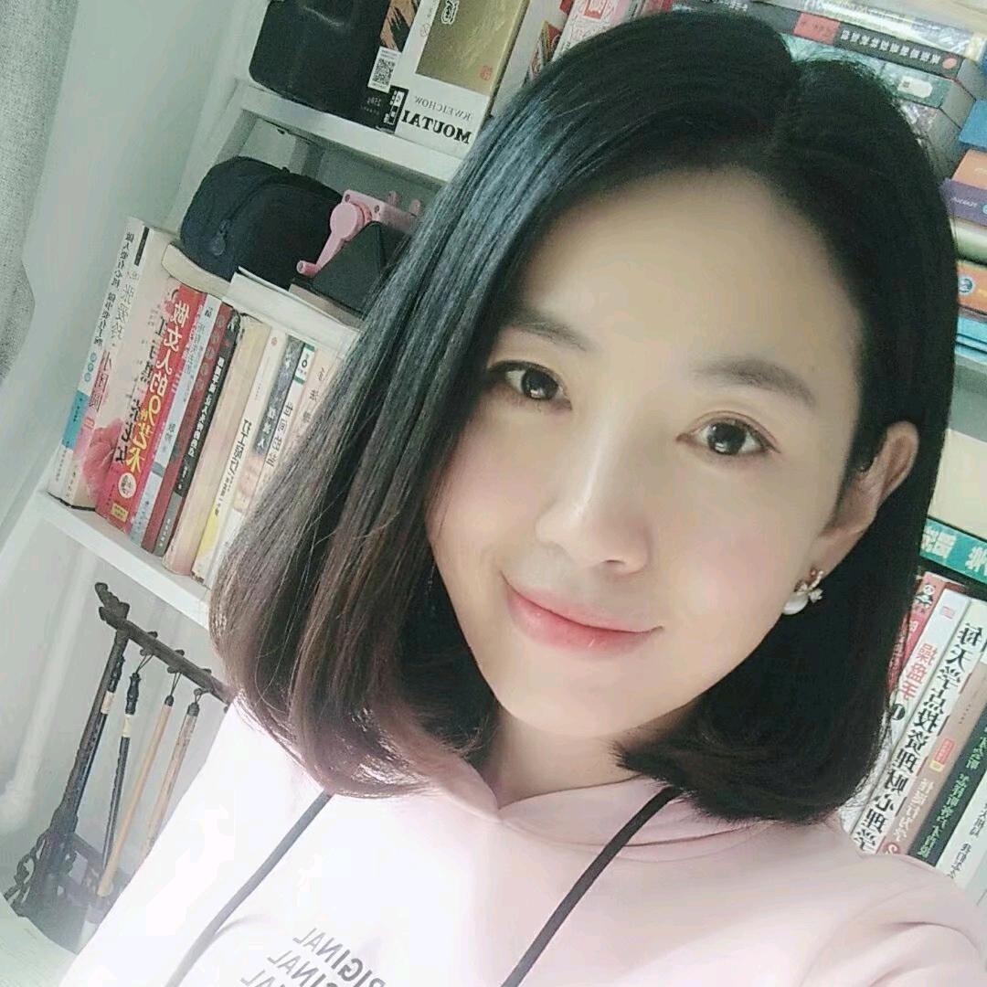 爱笑的枚子