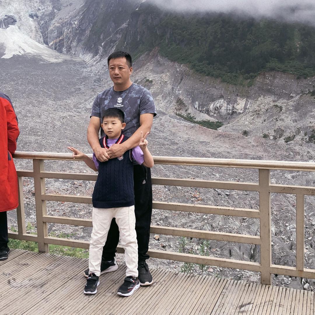 a汇丰装载机配件