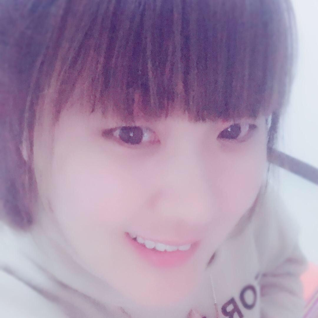 小霞服装店