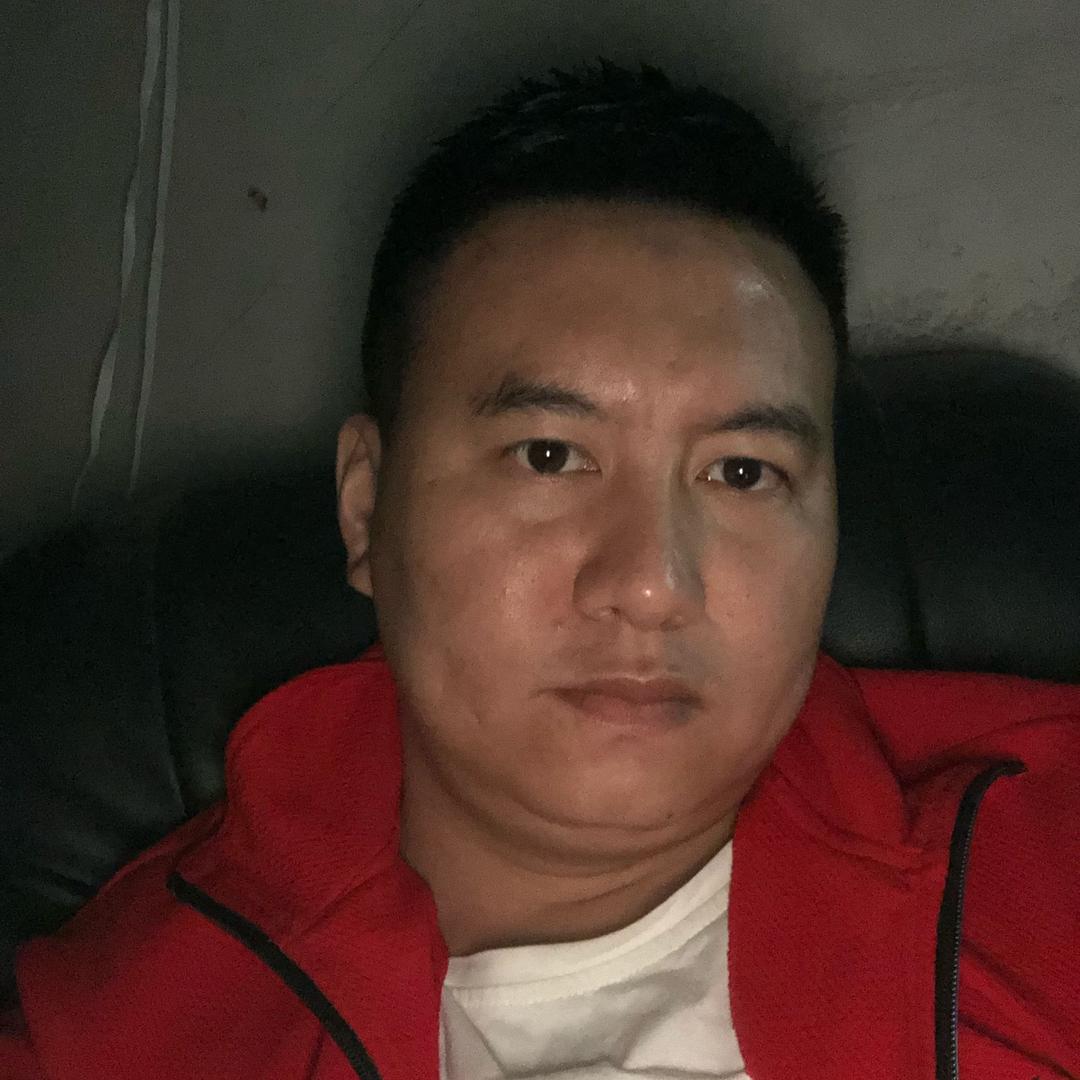 黑……想想余已
