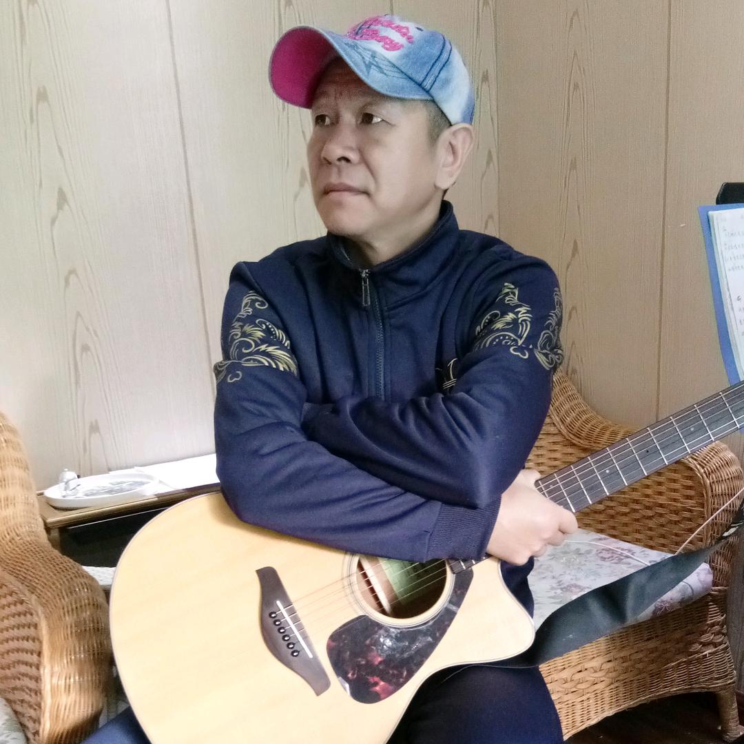 冬冬（休闲吉他）