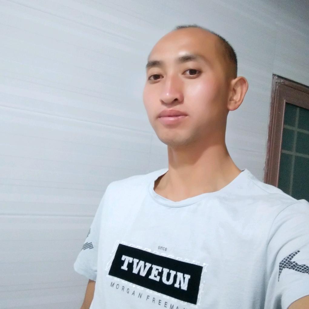 我多想在牵你的手！