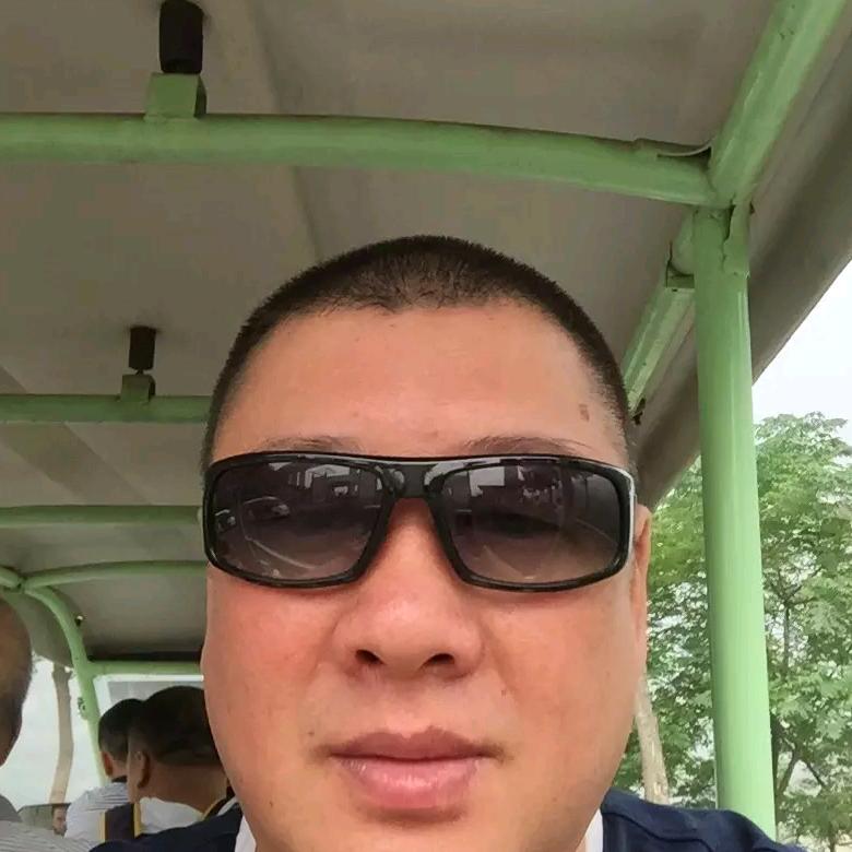 阳光灿烂
