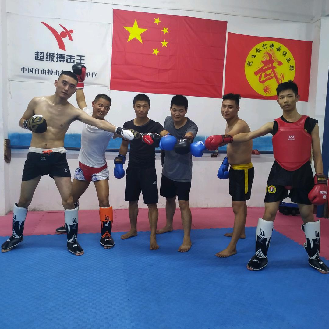 佛山龙飞散打搏击