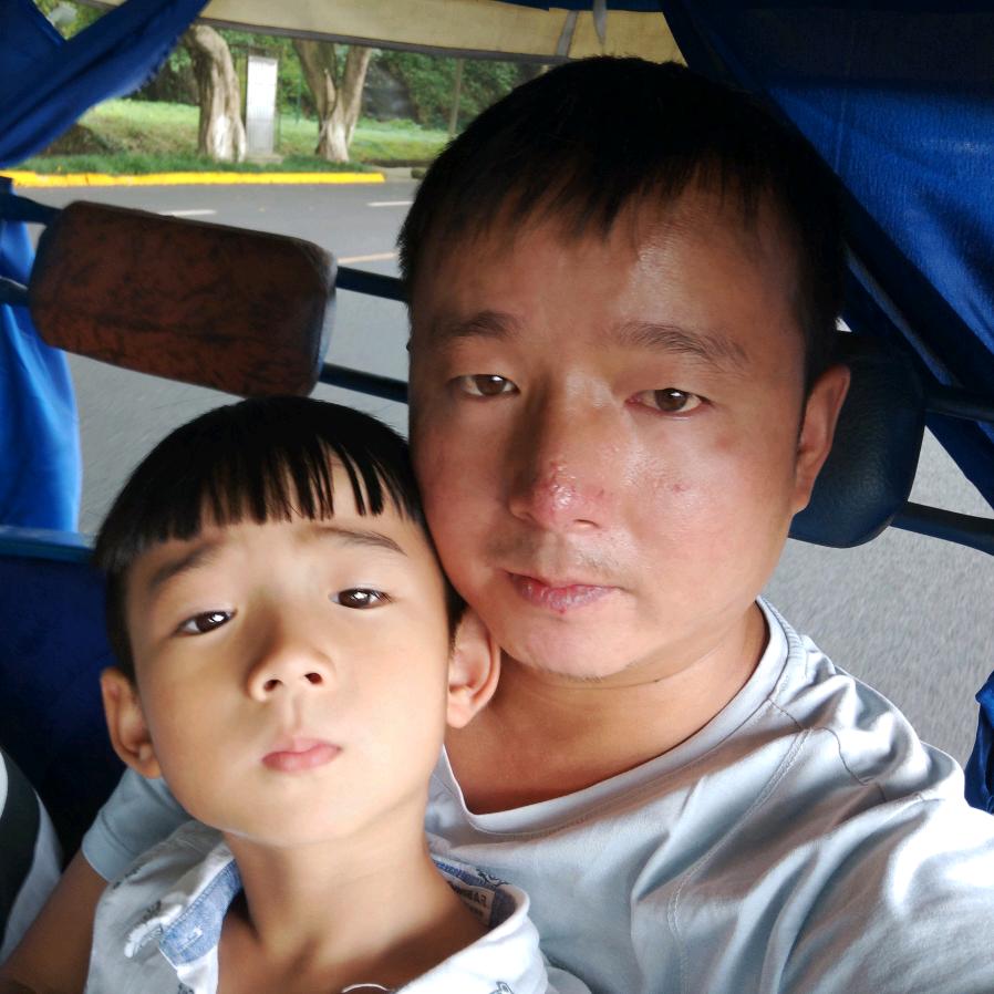 擦肩而过