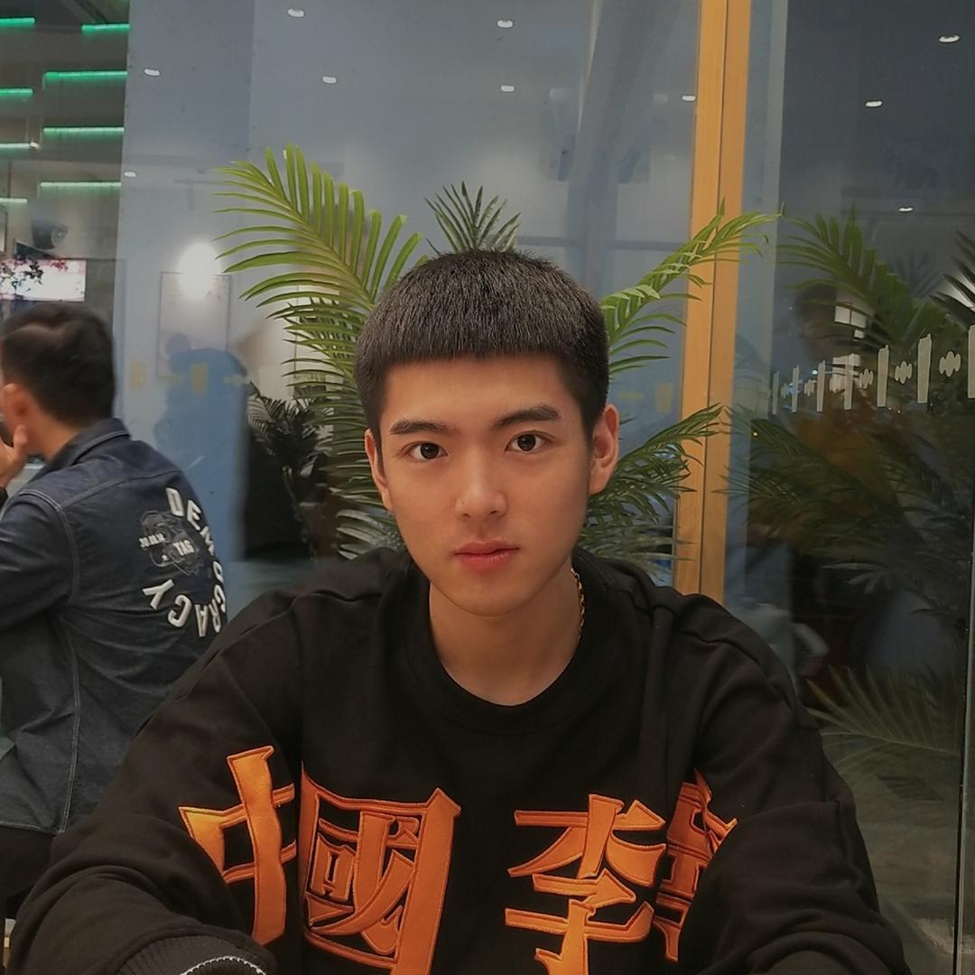 小白龙（小杨哥助理）