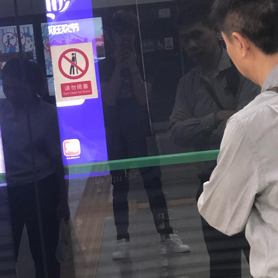 ^ _ ^小^ _ ^樊^ _ ^哥^_