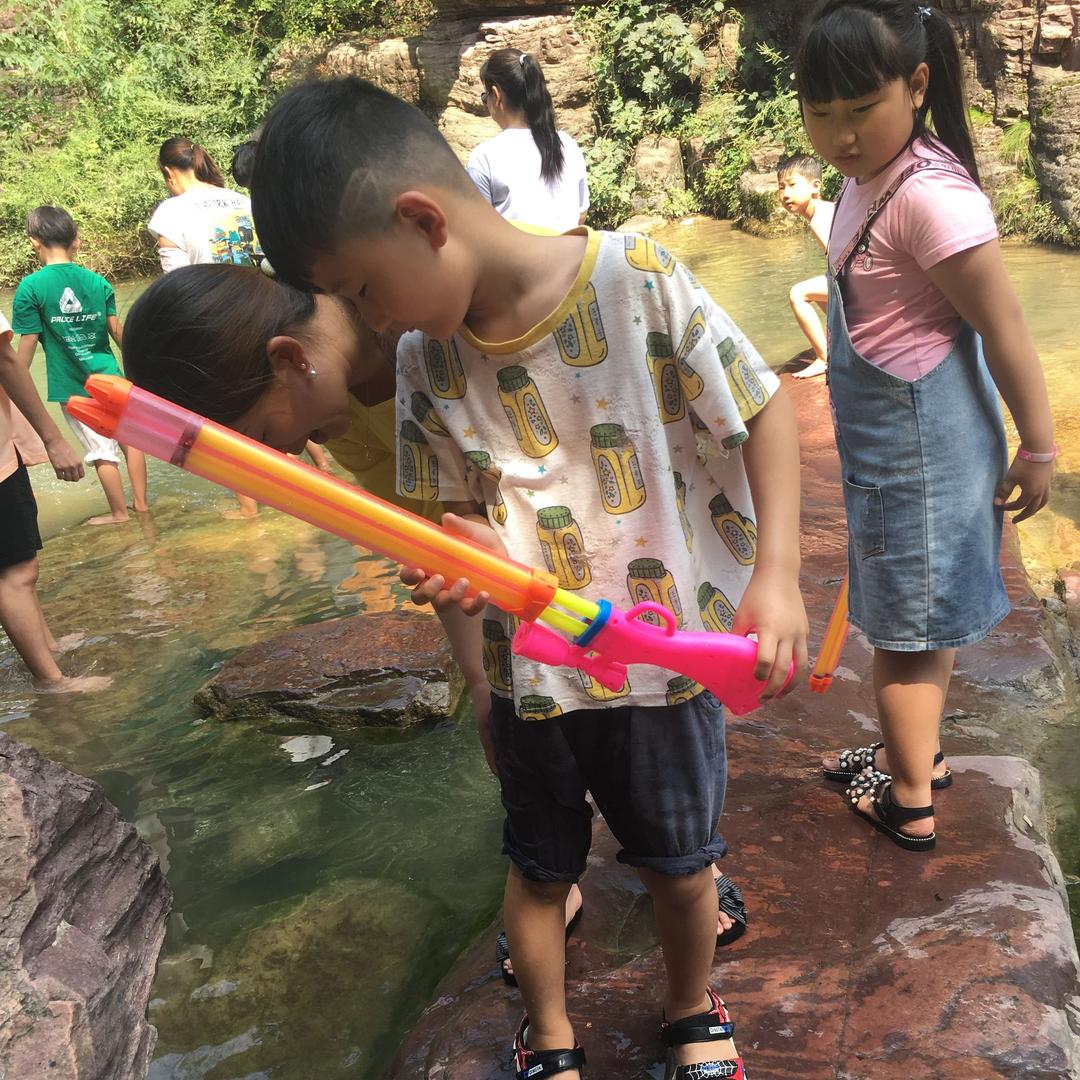 迅淮汽车销售（小军车行)