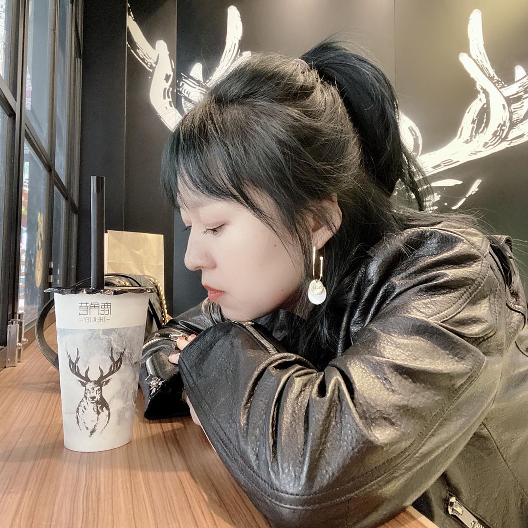 🍓李某某