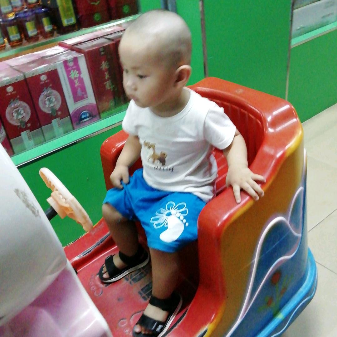 羊羊童话童装店