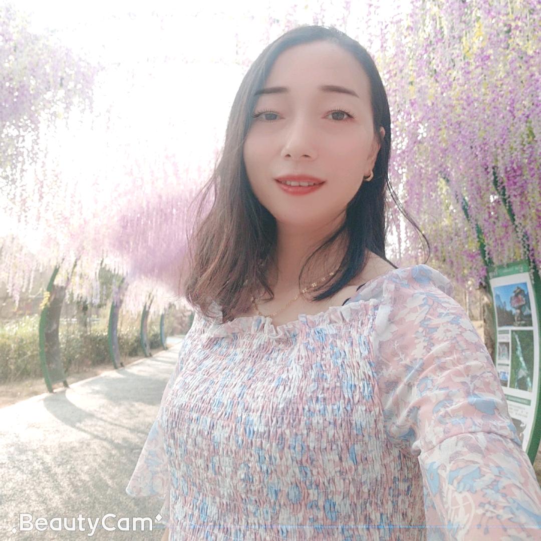 四姐：经销木地板.地坪.窗帘.门。