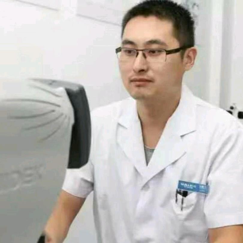 眼镜Q~Q孙鹏飞