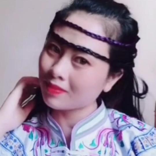 @贵州布依妹(56个民族一家人)