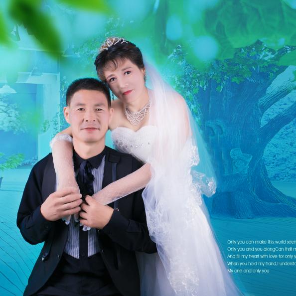 坚强的玫瑰🌹🌹🌹🌹🌹🌹