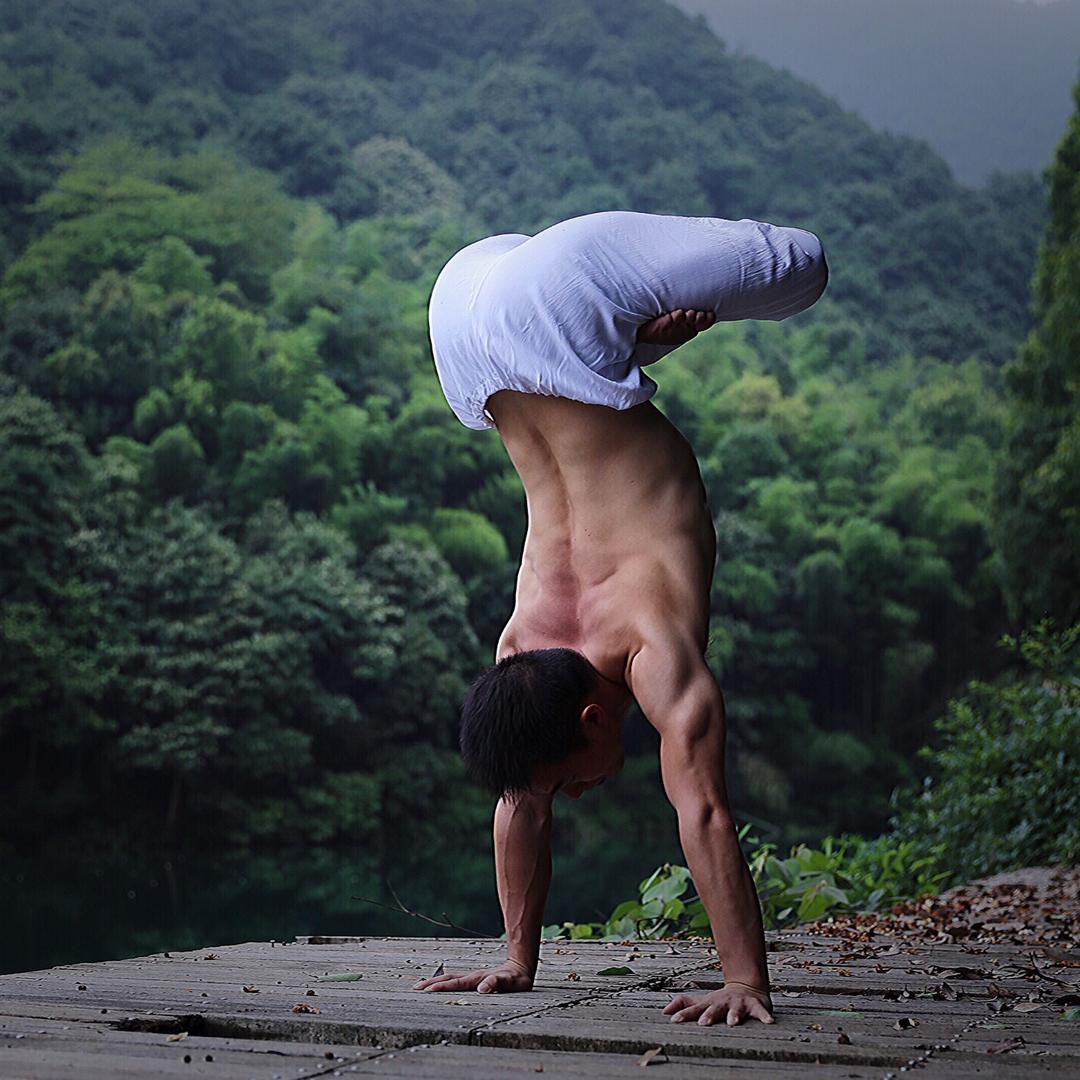 景瑞-带着瑜伽看世界