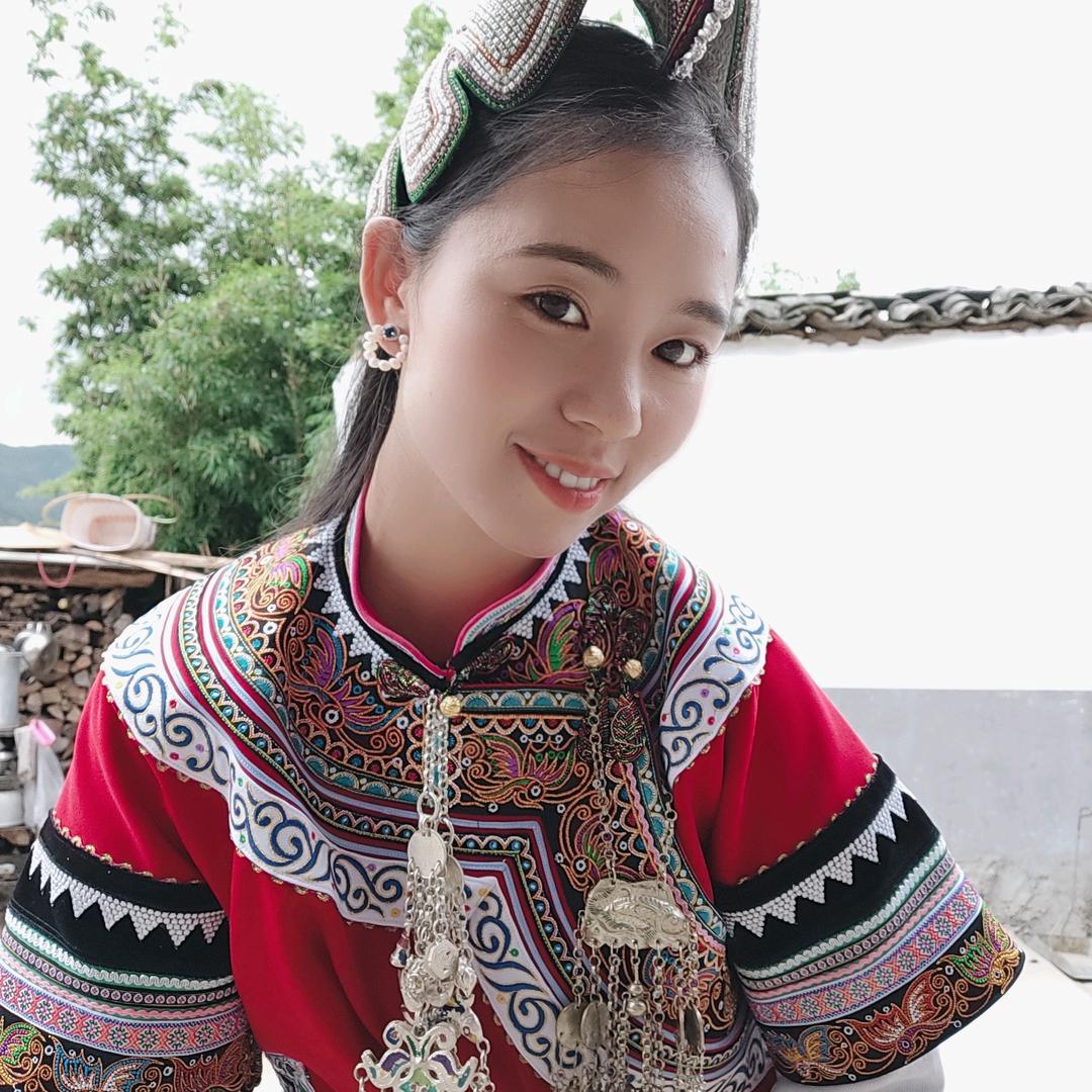 哈尼族小姑凉