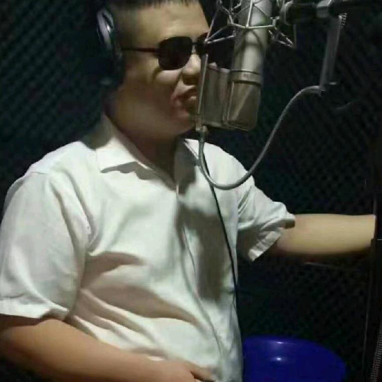 华亮